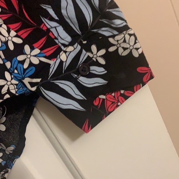 Button up top - Picture 7 of 9